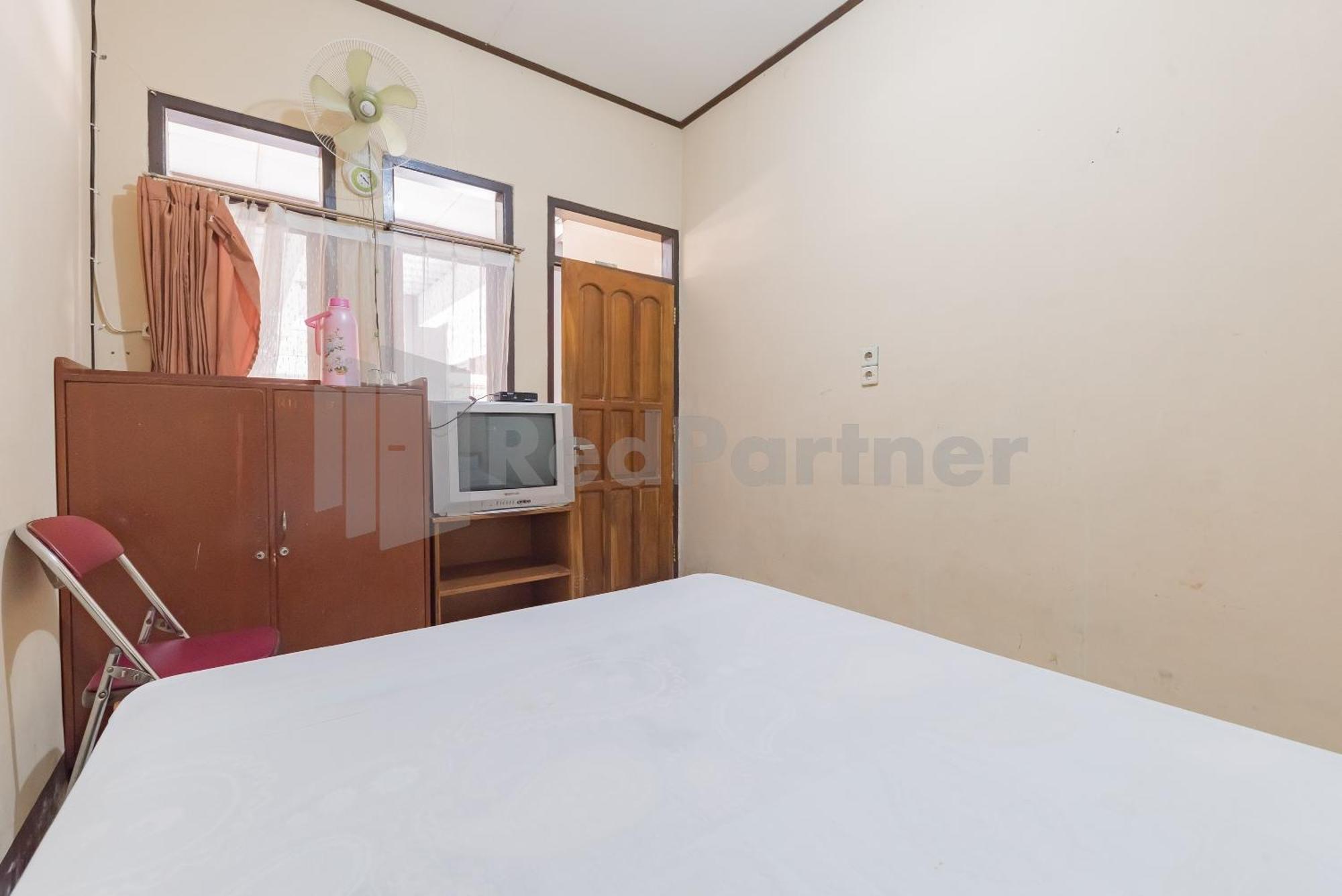 Homestay Pkpn Garut Mitra Reddoorz Esterno foto