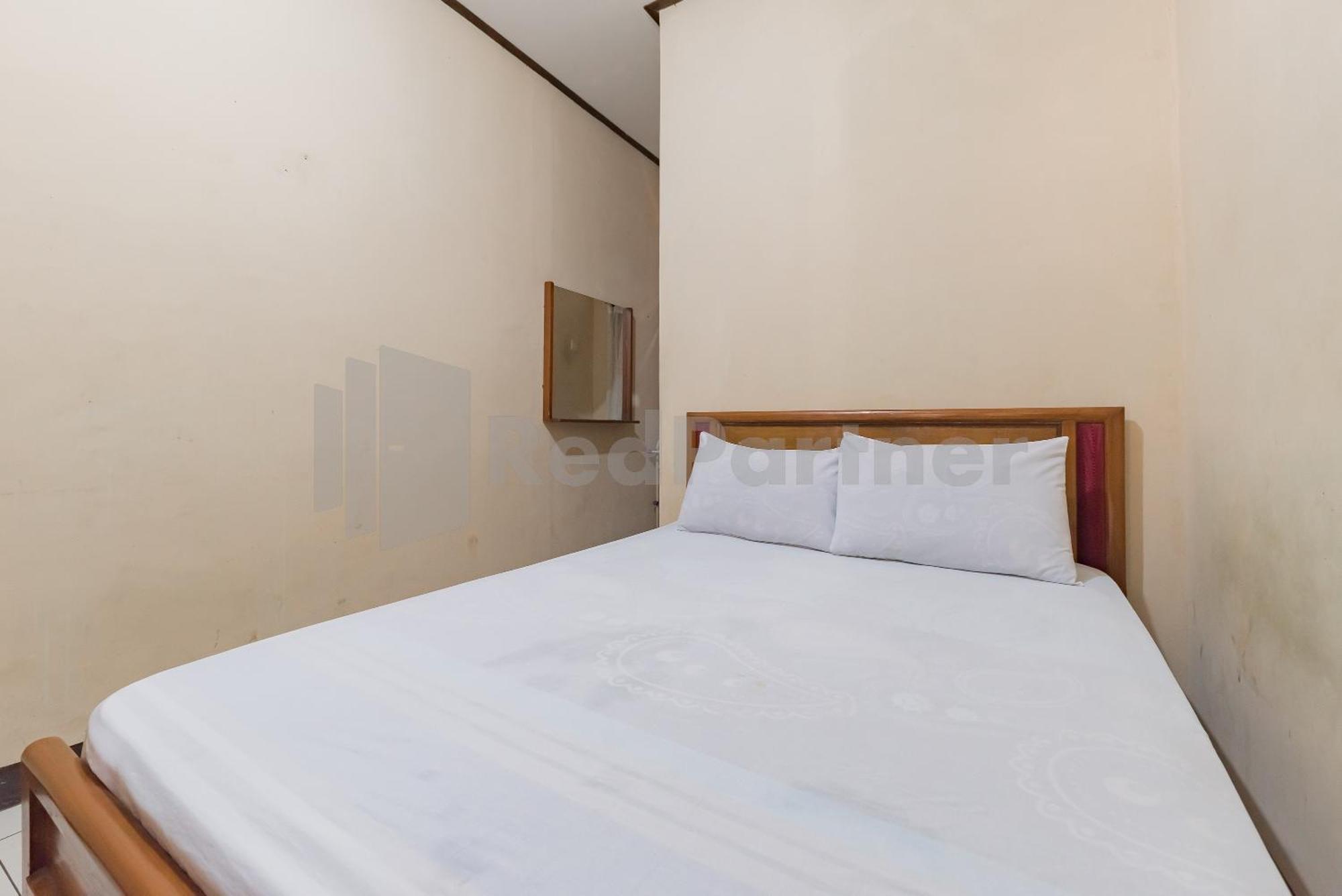Homestay Pkpn Garut Mitra Reddoorz Esterno foto
